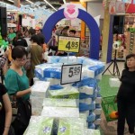 新加坡放大招!Fairprice将涉嫌烧芭亚洲浆纸(APP)18种产品全下架!