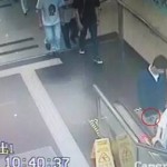 偷拍女生裙底风光的猥琐男们,等着坐监吧