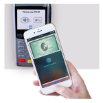 苹果公司的Apple Pay移动支付服务今天登陆新加坡