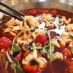 走进新加坡东部有名的”勿洛美食街”,头牌或成“绝味”