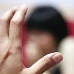 新加坡男雇主5小时内两次强奸女佣,还狡辩:她自愿的