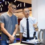 华为Mate 10保时捷版新加坡开卖!首买者豪车相送