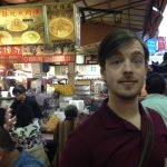 在新加坡有类洋人,中文水平比本地人还顺溜