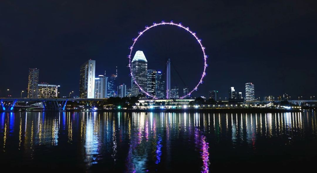 新加坡地标摩天轮因故障暂停开放，归期未定！