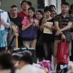 新加坡贫困小学生拿不到毕业证书?教育部回应了……