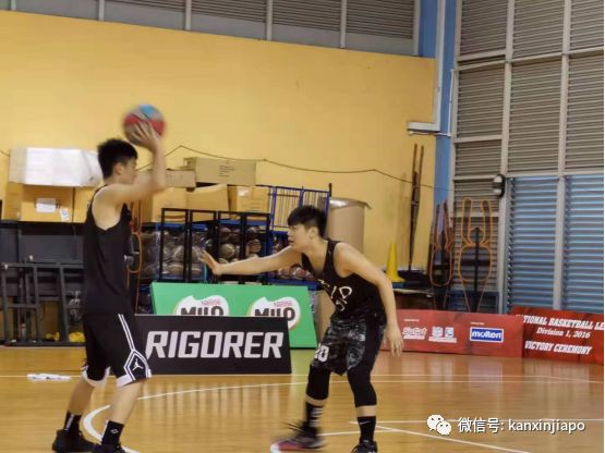 防守、突破!新加坡版灌籃高手現場超火熱