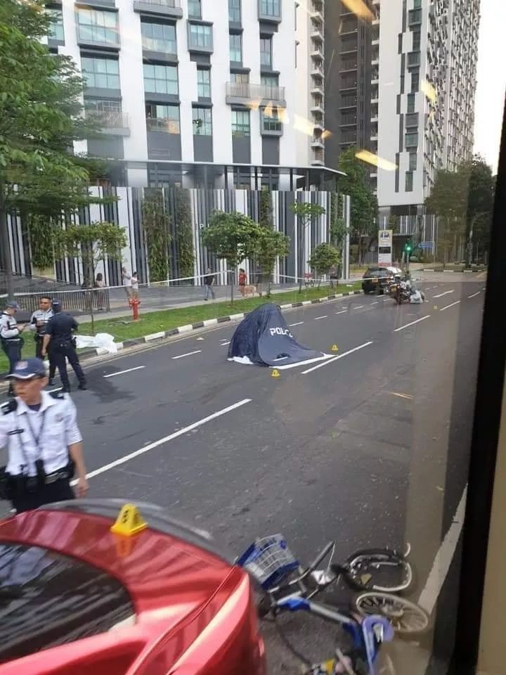 遭玛莎拉蒂撞翻，又被车碾压、拖拽，新加坡69岁老人惨死！