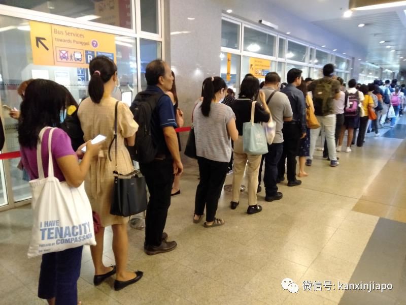 新加坡地铁又挂了！上百人戴口罩被迫参与“大型聚集性活动”
