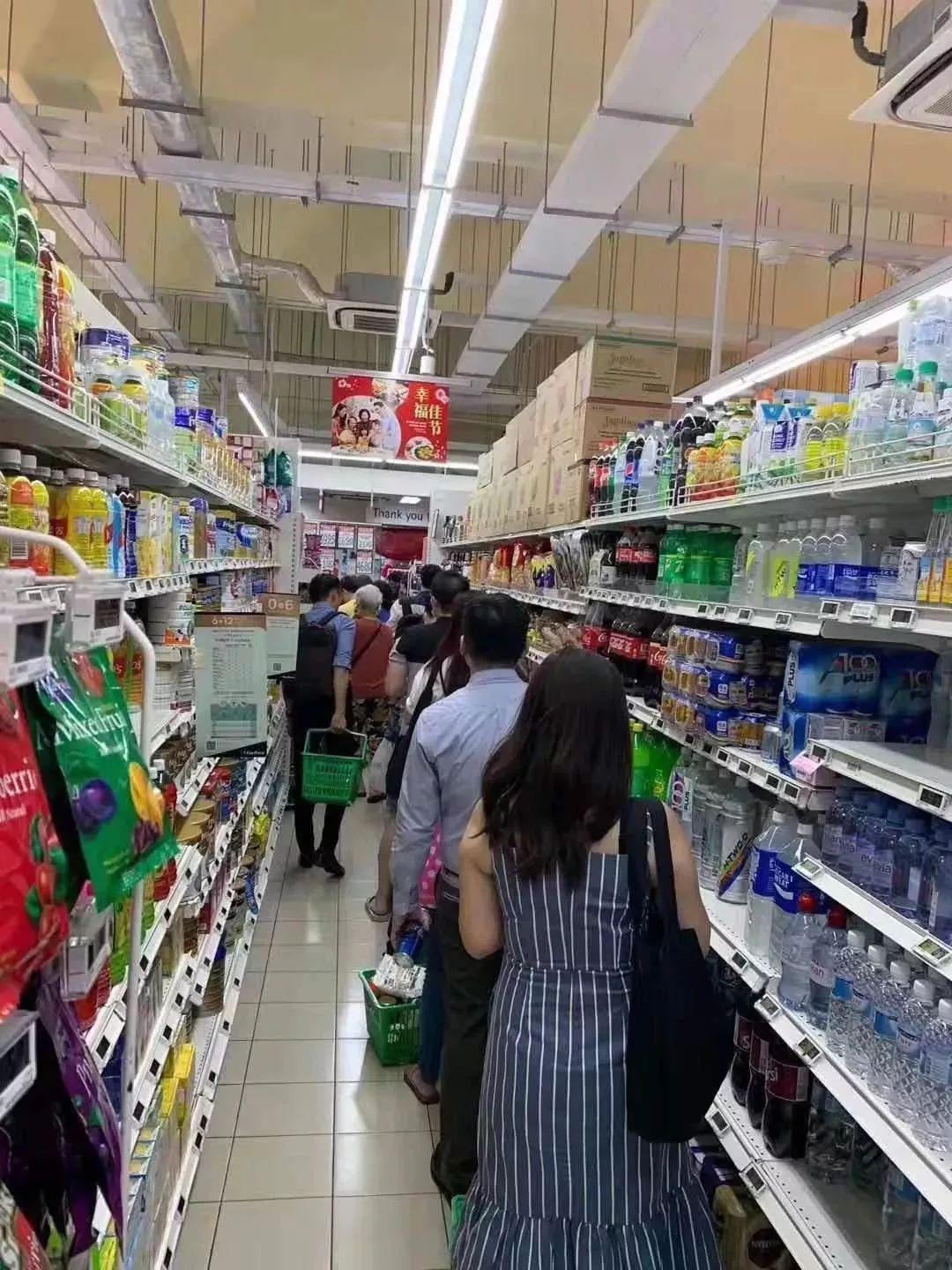 瘋了~今晚的新加坡超市