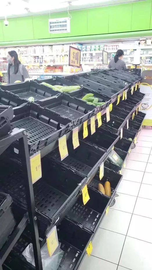 瘋了~今晚的新加坡超市