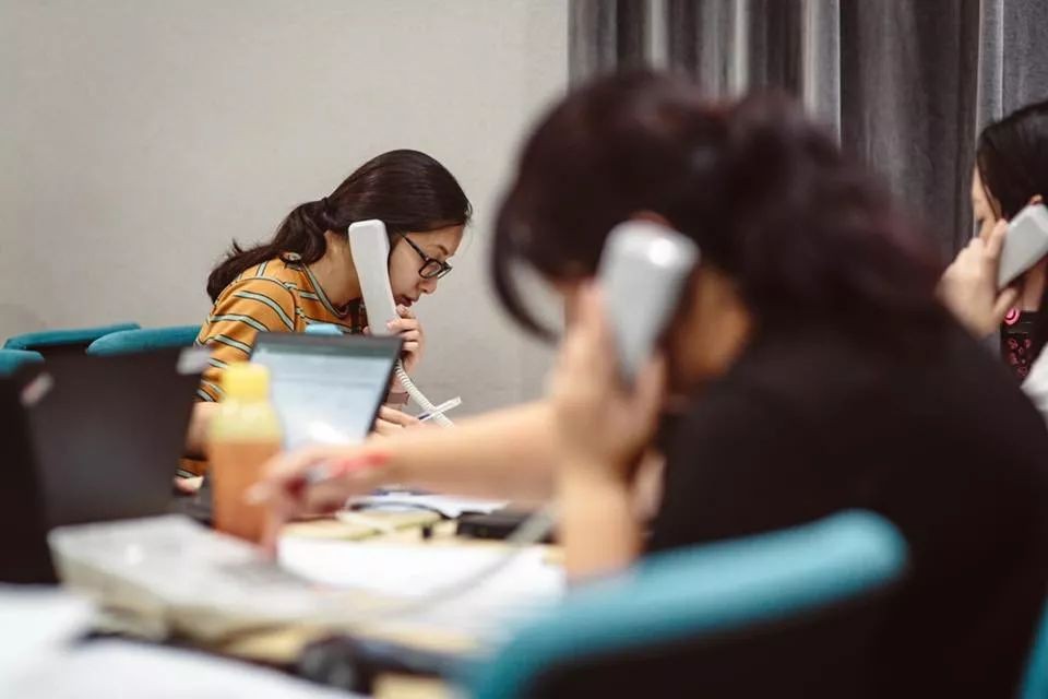 新加坡如何追踪确诊病例的密切接触者？