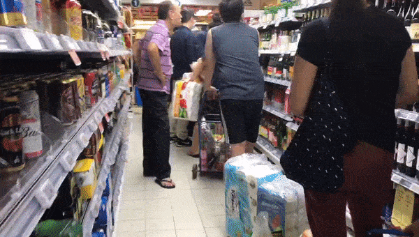 疯了~今晚的新加坡超市