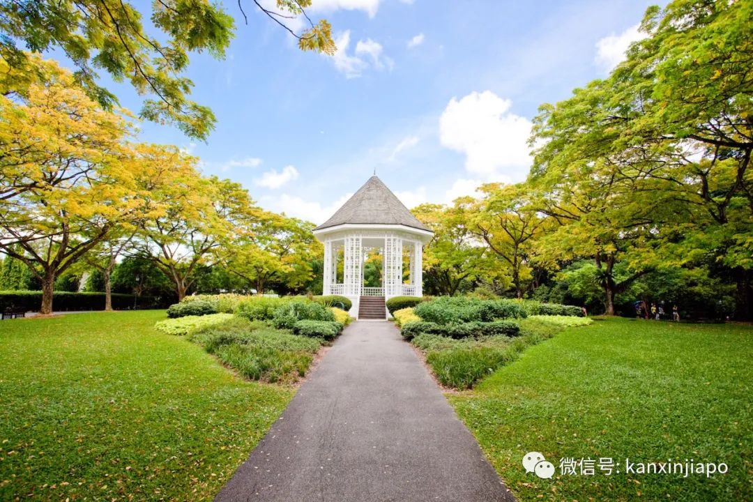 在新加坡,爲什麽很多人選擇99年地契的房子?