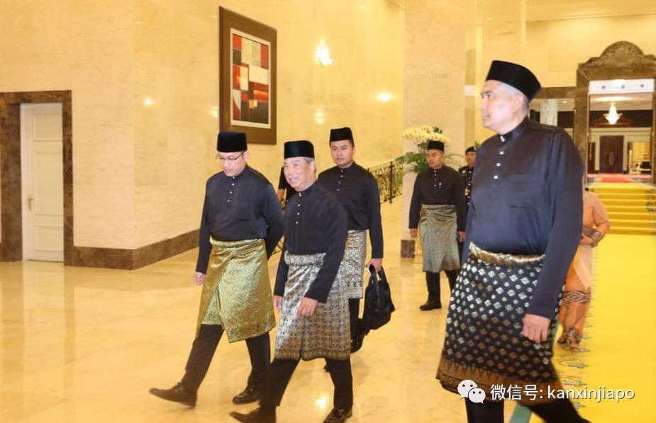 马来西亚新首相走马上任，李显龙邀他访问新加坡共商发展