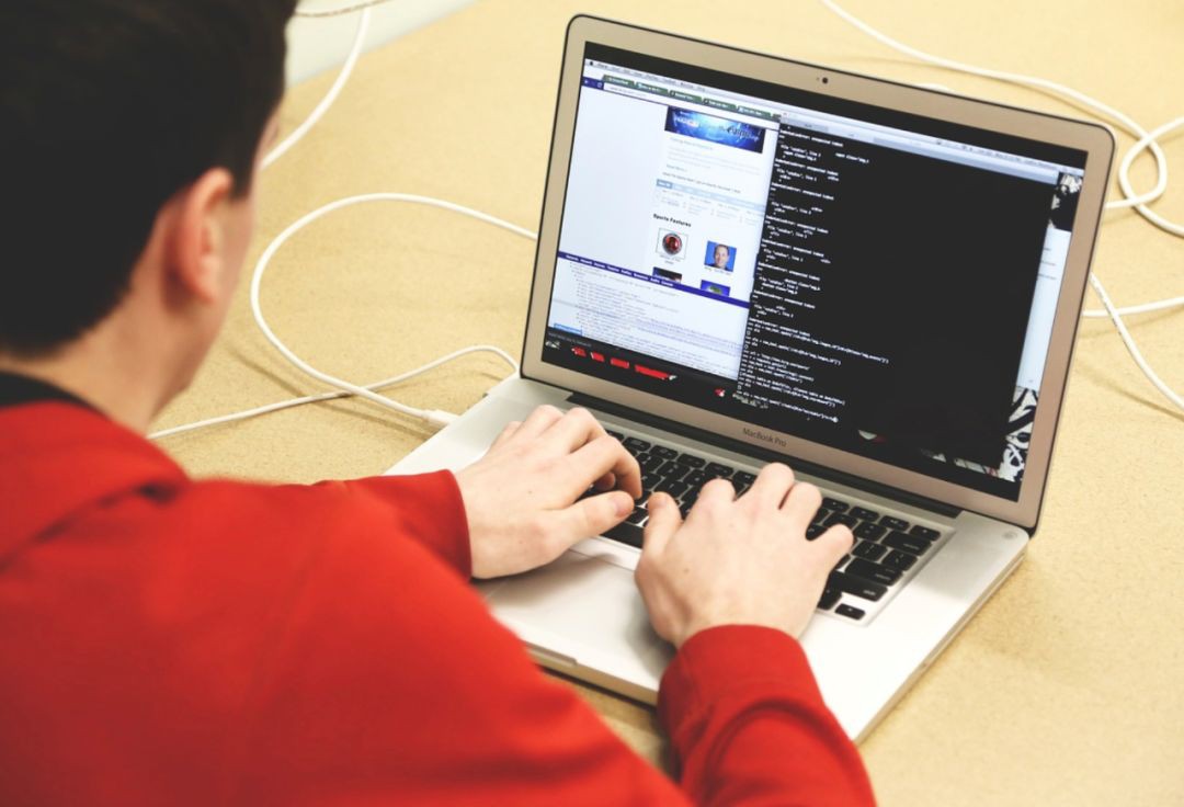 《紐約時報》認爲新加坡防疫措施極端,侵犯了個人隱私