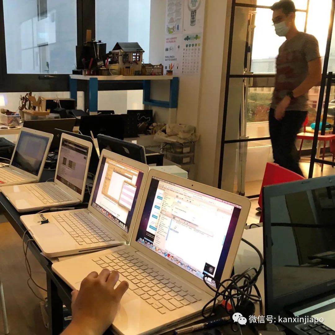 新加坡电脑被抢购一空，没有“富爸爸”的孩子咋上网课？