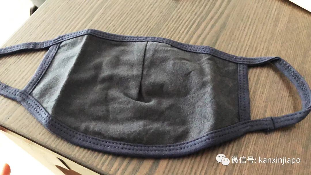 新加坡政府今天開始發派可重複使用口罩