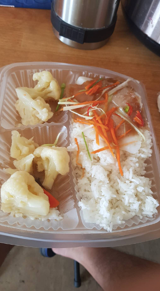 隔离客工：饭菜一成不变，我宁可挨饿