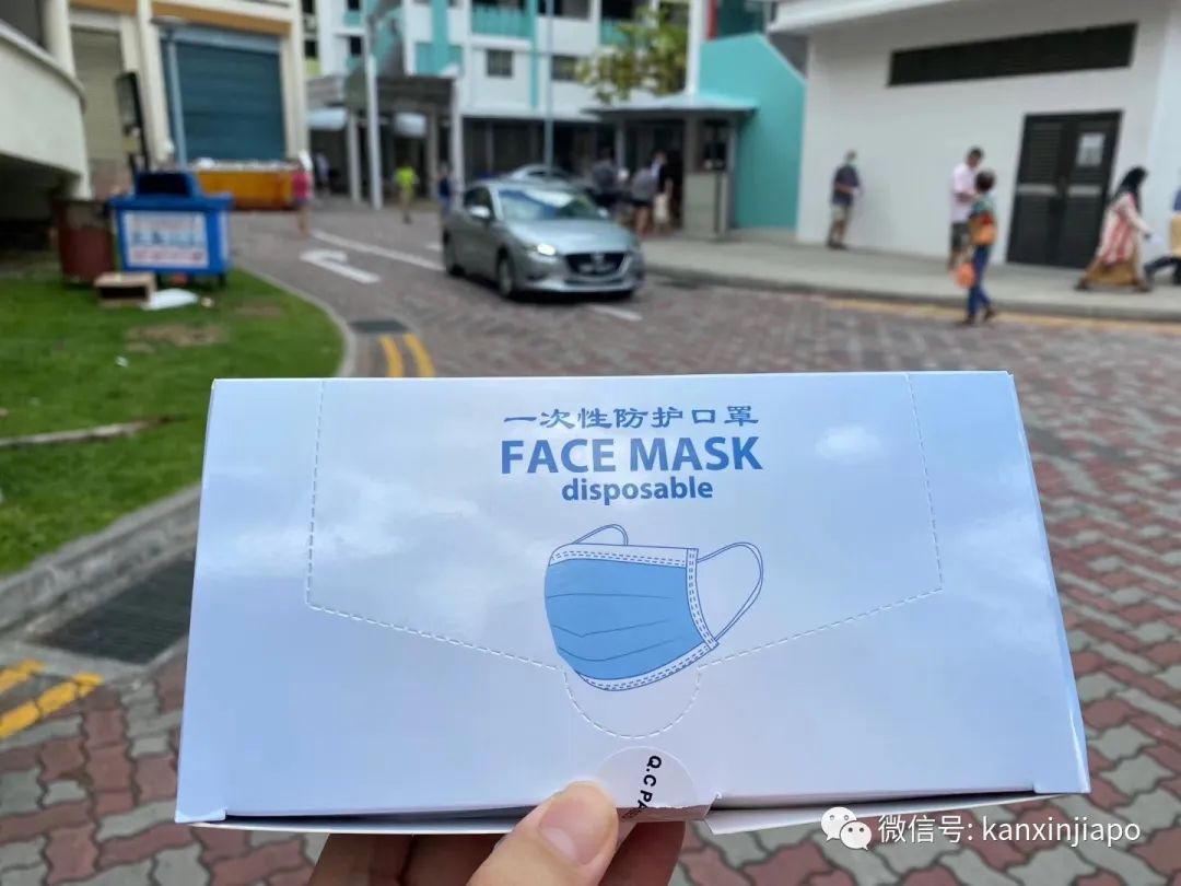 新加坡政府今天开始发派可重复使用口罩