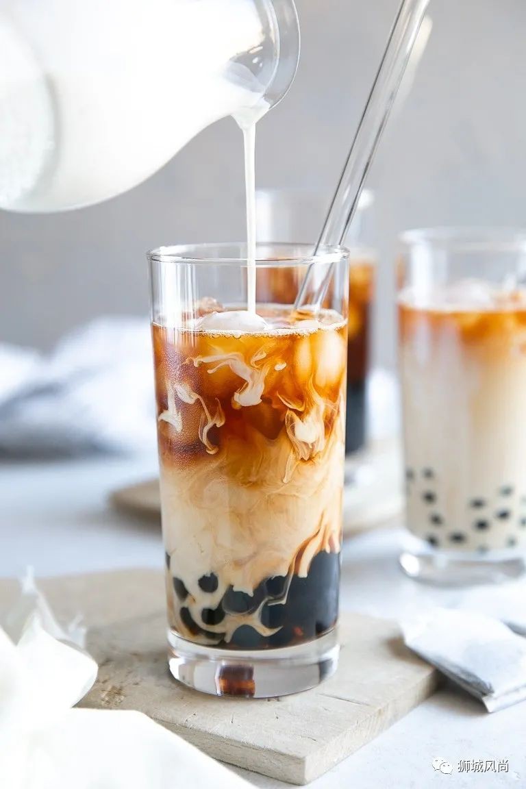 Follow the trend and learn how to make bubble tea from home.