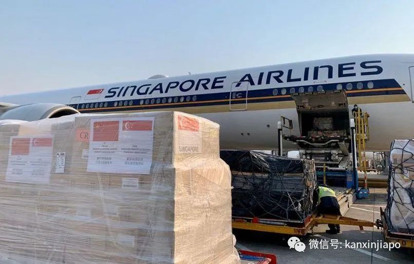 中国向新加坡捐赠60万只口罩，两国密切合作对抗新冠