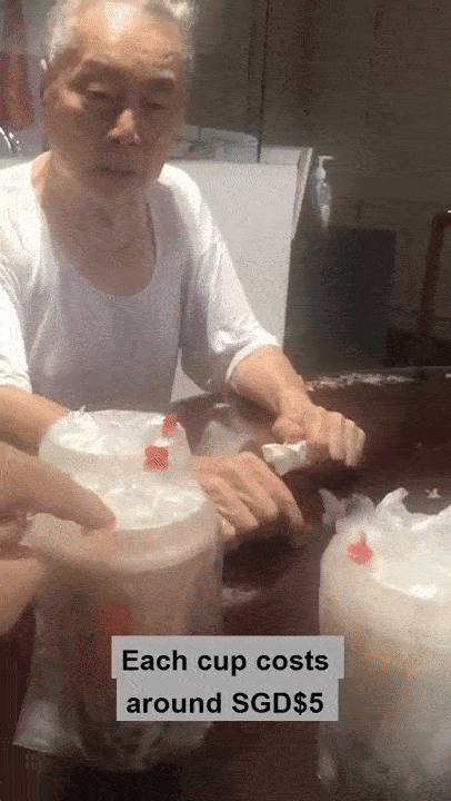 91岁爷爷首次品尝珍珠奶茶，反应也太可爱了