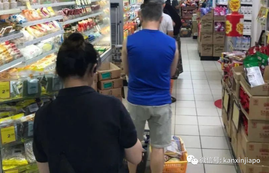 新加坡平价超市松绑限购措施：可以多买面、罐头等