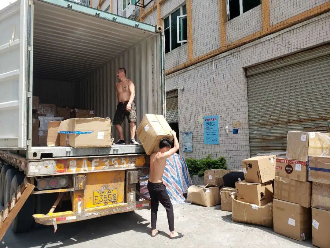 海運行李$8/KG全包到中國，滿$100送平板電腦送五糧液