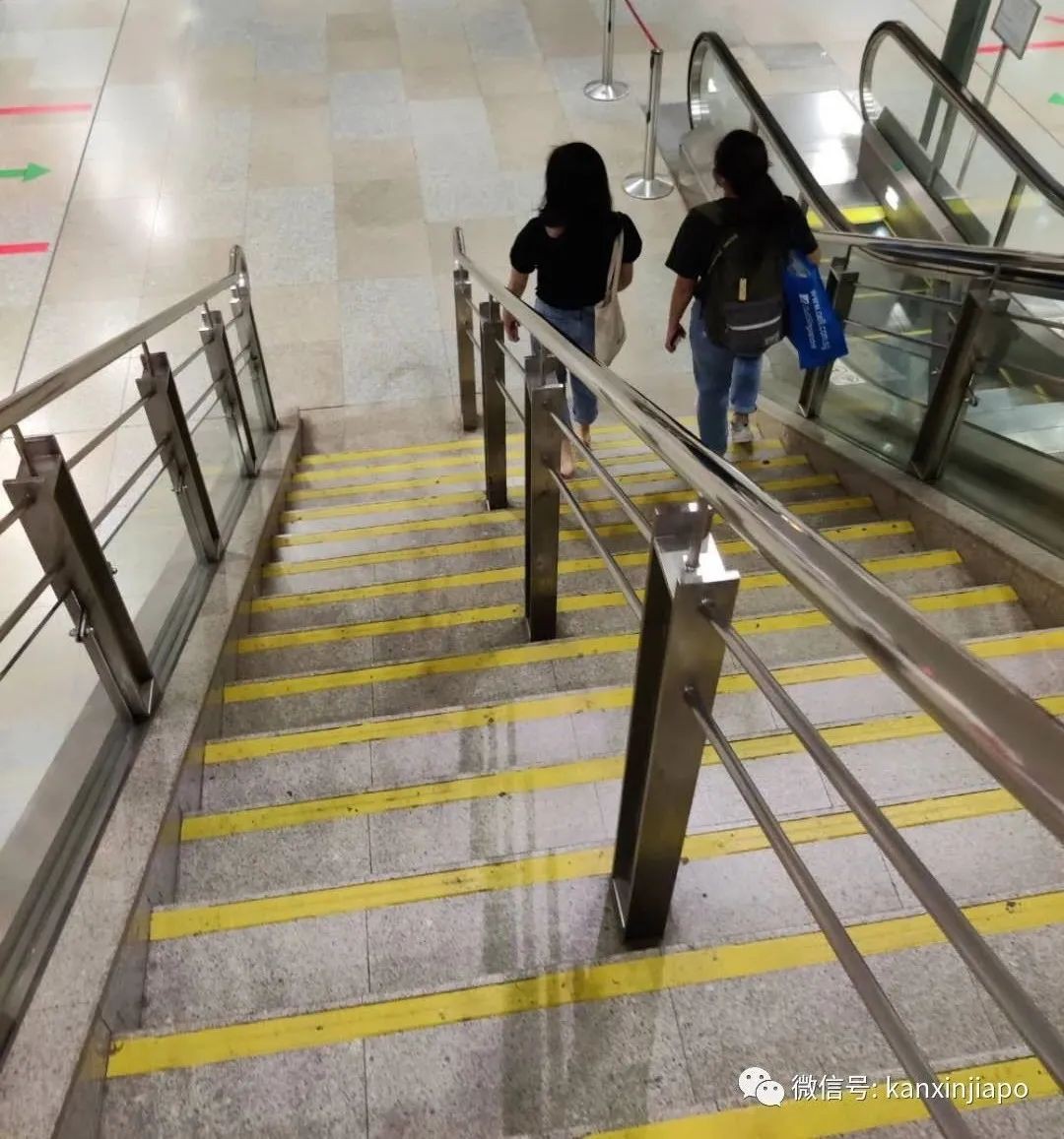 新加坡首推行人“走左”准则，网友称“是你阿公的路？”