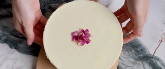 中秋佳节,看看马来西亚90后网红如何制作豆腐芝士蛋糕