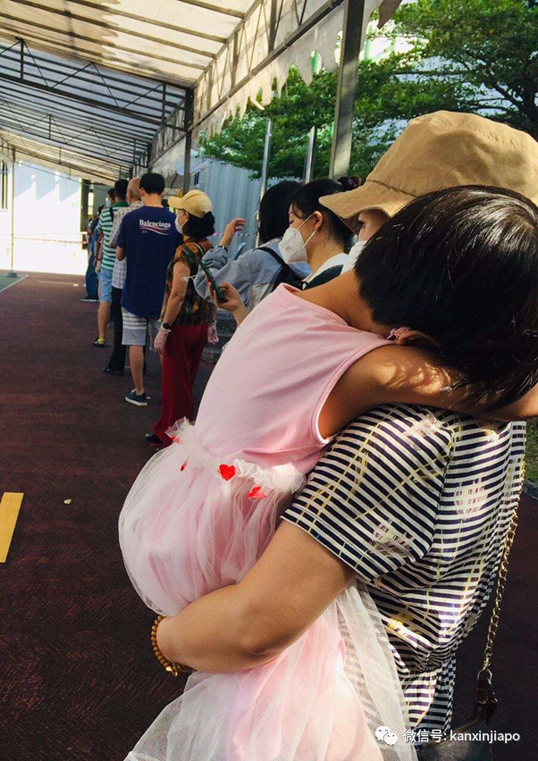 從上海機場起飛，中國媽媽和新加坡爸爸+女兒成功抵達