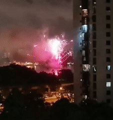 2021年第一个最美瞬间！新加坡全岛烟火秀！