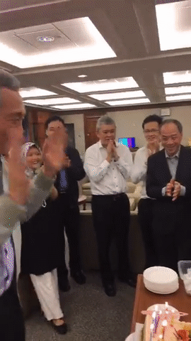 李显龙庆祝69岁生日，妻子何晶发帖祝福秀恩爱