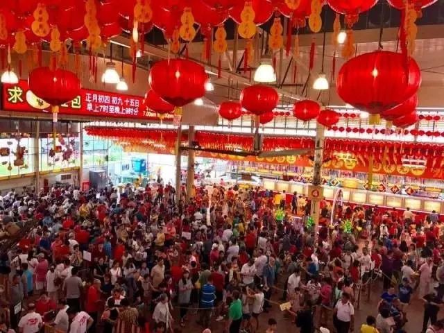 单身狗发红包“不吉利”,见人送橘子,新加坡春节规矩这么多!