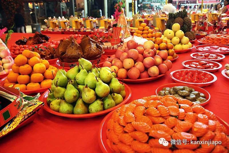 单身狗发红包“不吉利”,见人送橘子,新加坡春节规矩这么多!