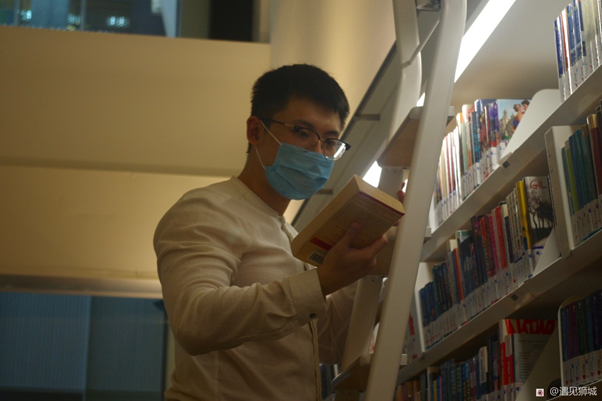 “乌节路这间一定是新加坡公认的网红图书馆！”