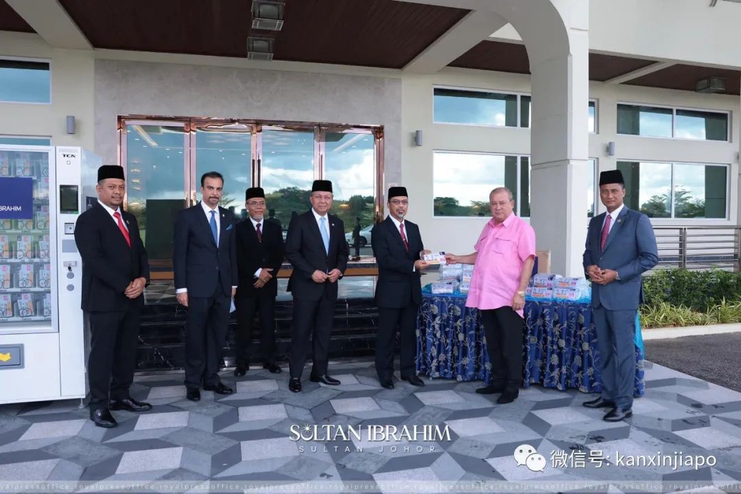 新加坡62万个免费口罩马国派发，260台自动贩卖机布满柔佛州