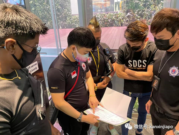 新加坡零售商拖欠上萬新幣結業,5名黑衣男到星耀樟宜門店討債