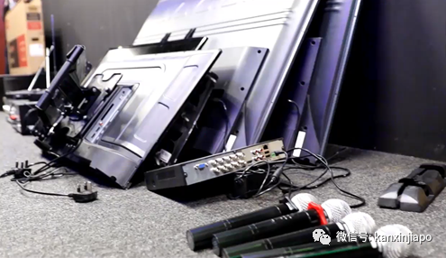 新加坡警方深夜突擊歌廳影片曝光!木門碎裂,把手也掉落在地