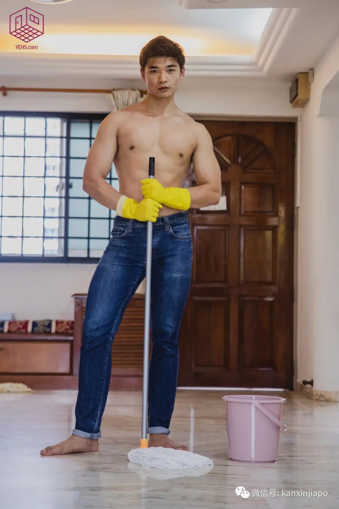 新招！新加坡清潔公司推出“肌肉猛男”上門打掃服務