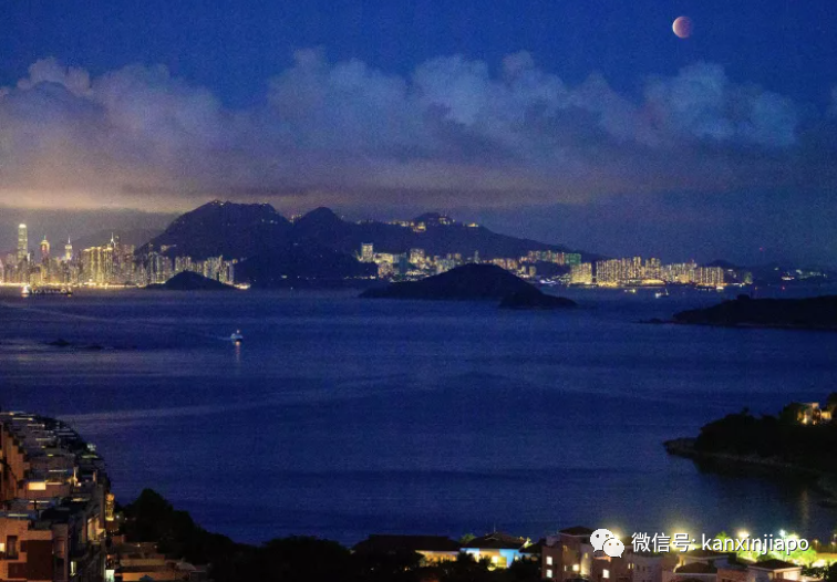 “超級血月”現身新加坡夜空，高清大圖請查收～