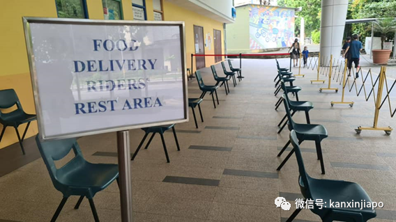 新加坡高警戒狀態,德士大叔無奈“躲”後備箱吃午餐