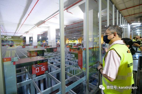 馬來西亞即將封城兩周,部長說新加坡食物庫存充足