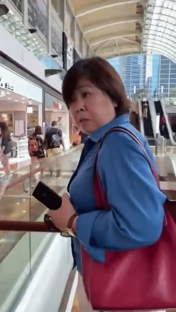“你凭什么命令我？！”妇女拒戴口罩进入金沙，惊动警方调查
