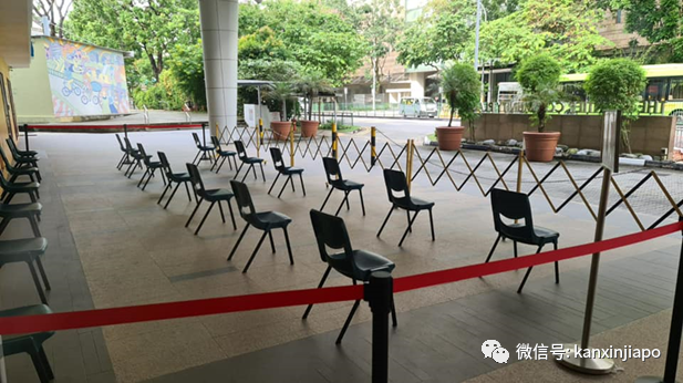 新加坡高警戒狀態,德士大叔無奈“躲”後備箱吃午餐