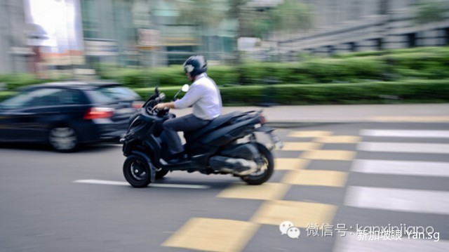 在新加坡拿摩托车驾照实录:“又贵又难考”