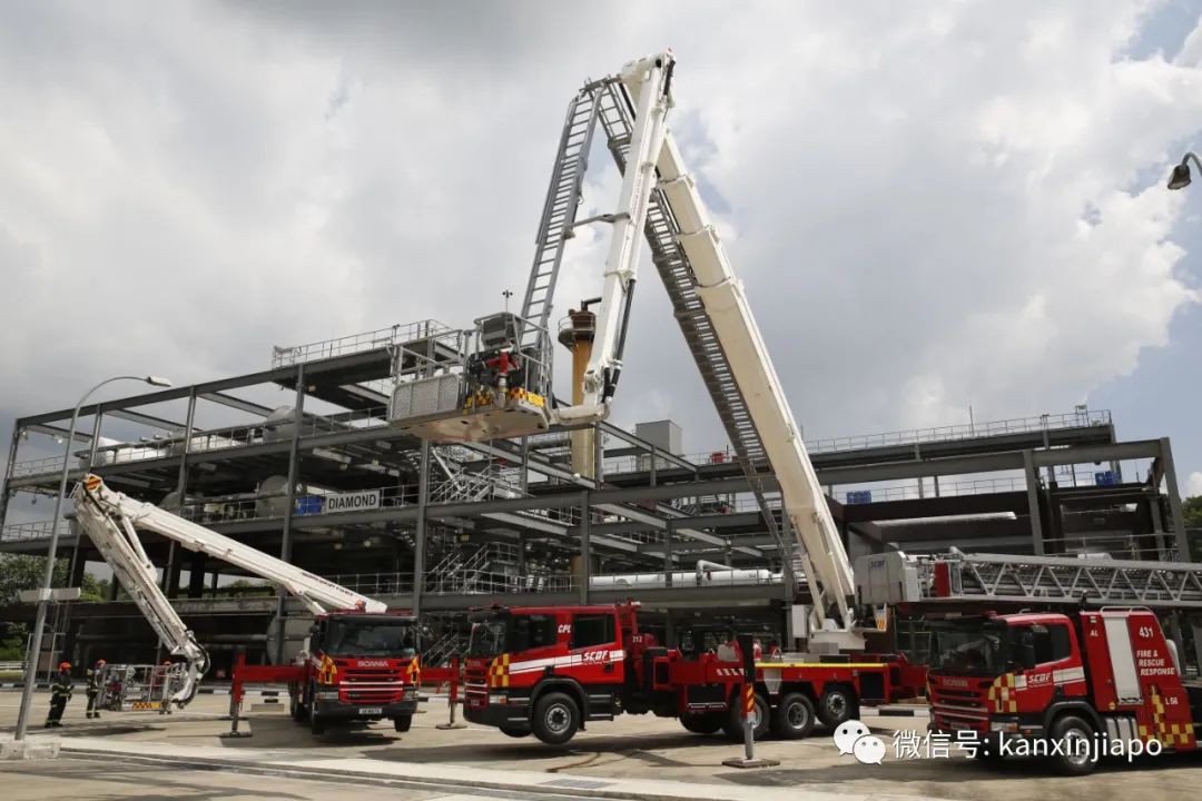 剛剛!新加坡市中心發生火災,至少5輛消防車出動