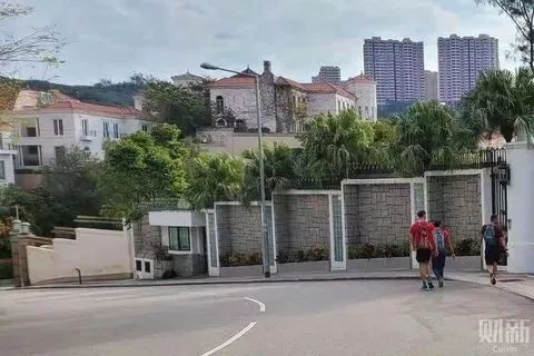 恒大陷危机，许家印香港山顶豪宅转名