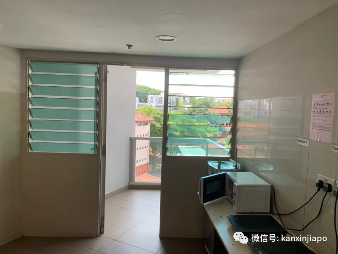 “我的學校多人確診,校方卻不公布消息,還拒絕讓我們上網課!”