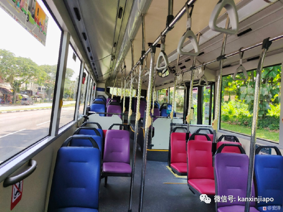 “在新加坡街頭有老人向你要錢,該給嗎?”